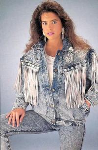 jean jacket 80s look